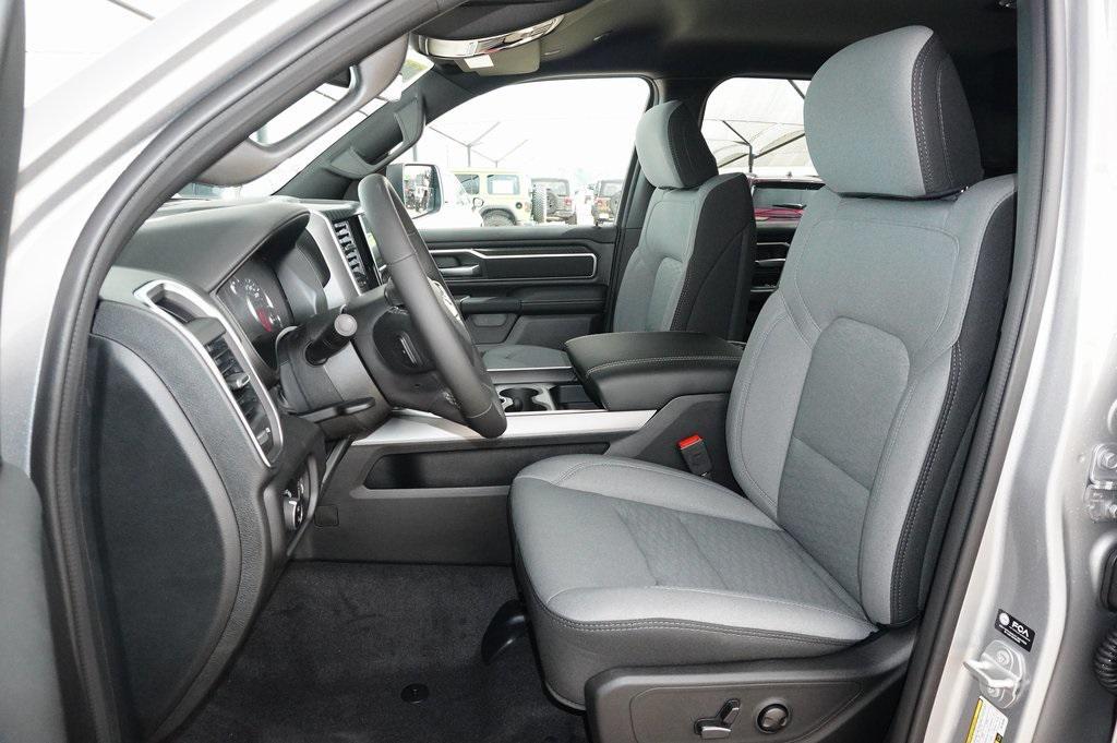 new 2025 Ram 1500 car, priced at $48,284