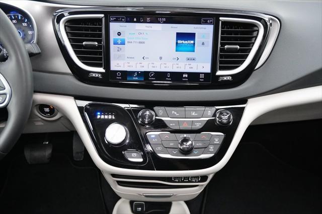 used 2024 Chrysler Pacifica car, priced at $31,988