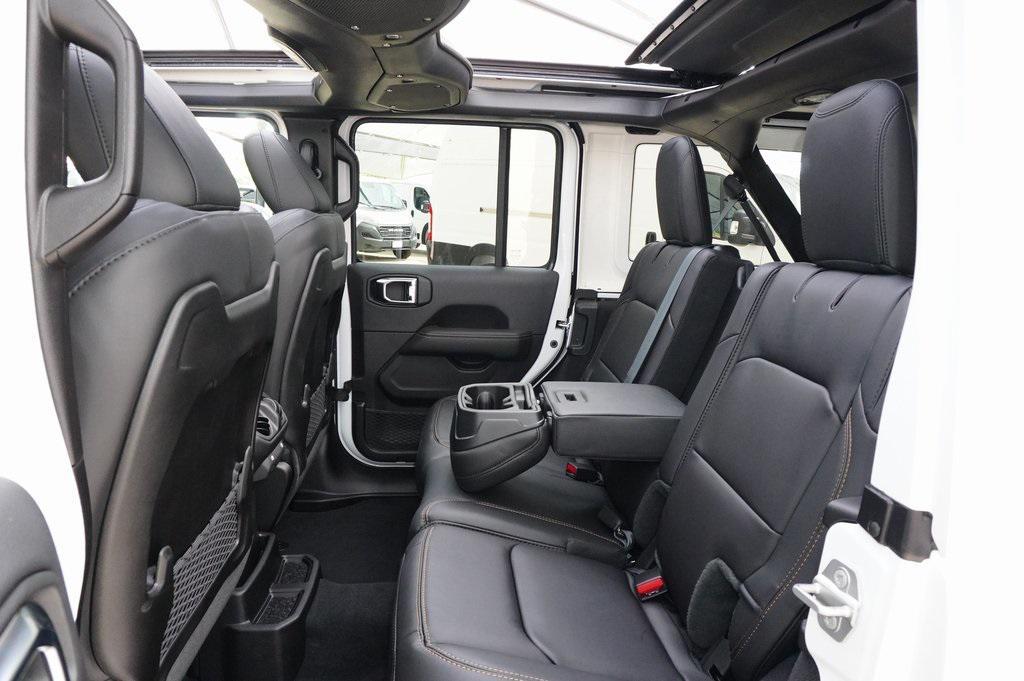 new 2025 Jeep Wrangler car, priced at $99,671