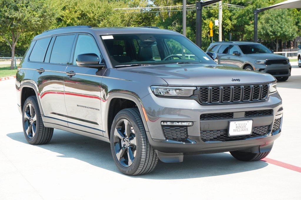 new 2025 Jeep Grand Cherokee L car, priced at $49,916