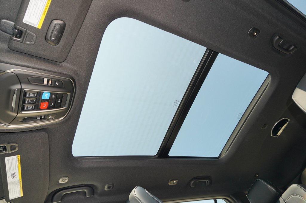 new 2025 Jeep Grand Cherokee L car, priced at $49,916