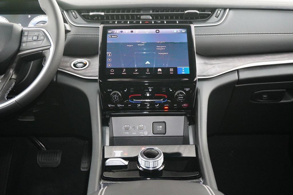 new 2025 Jeep Grand Cherokee L car, priced at $49,916