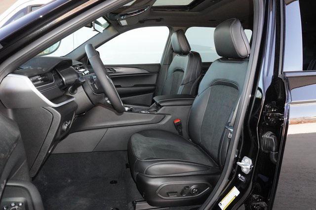 new 2025 Jeep Grand Cherokee L car, priced at $43,865