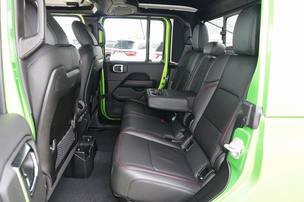 new 2025 Jeep Gladiator car, priced at $54,452