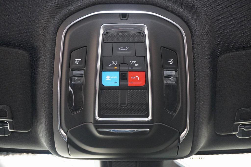 used 2024 Jeep Grand Cherokee car, priced at $29,999