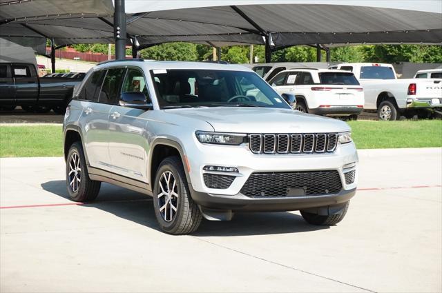 new 2025 Jeep Grand Cherokee car, priced at $44,989