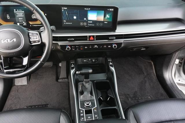 used 2025 Kia Sorento car, priced at $34,999