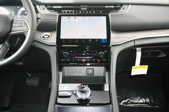 new 2025 Jeep Grand Cherokee car, priced at $43,449