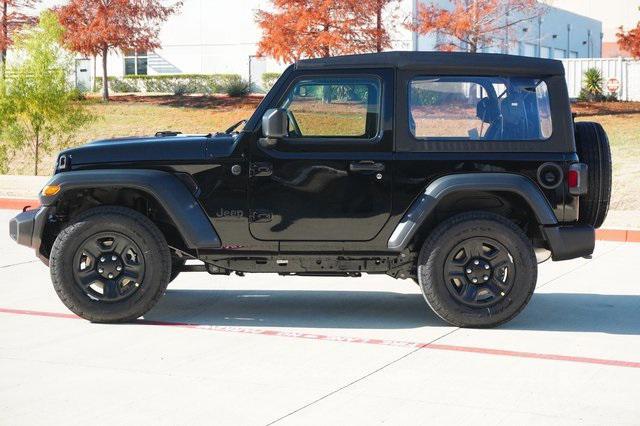 new 2025 Jeep Wrangler car, priced at $32,255