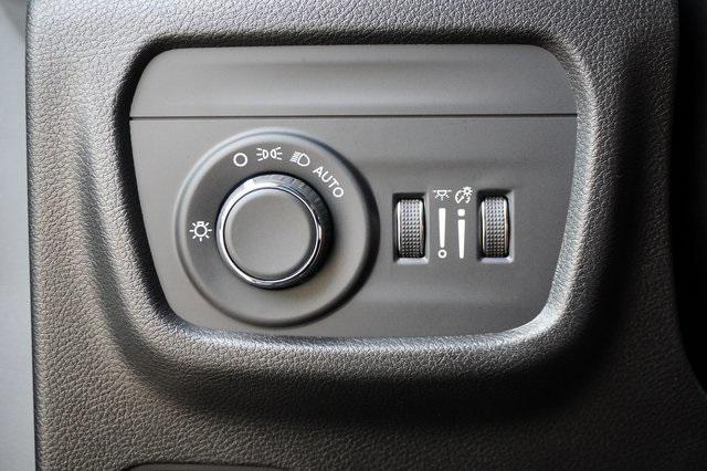 used 2024 Jeep Grand Cherokee car, priced at $39,499