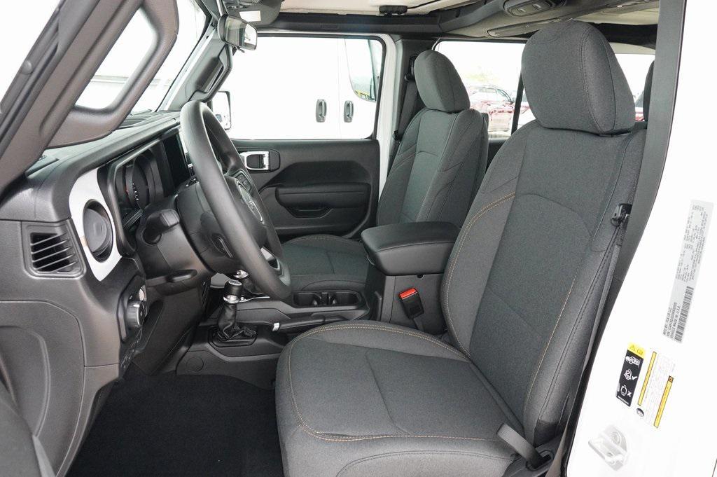 new 2025 Jeep Wrangler car, priced at $39,636