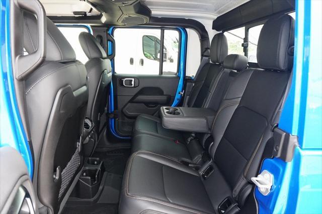 new 2025 Jeep Gladiator car, priced at $45,968