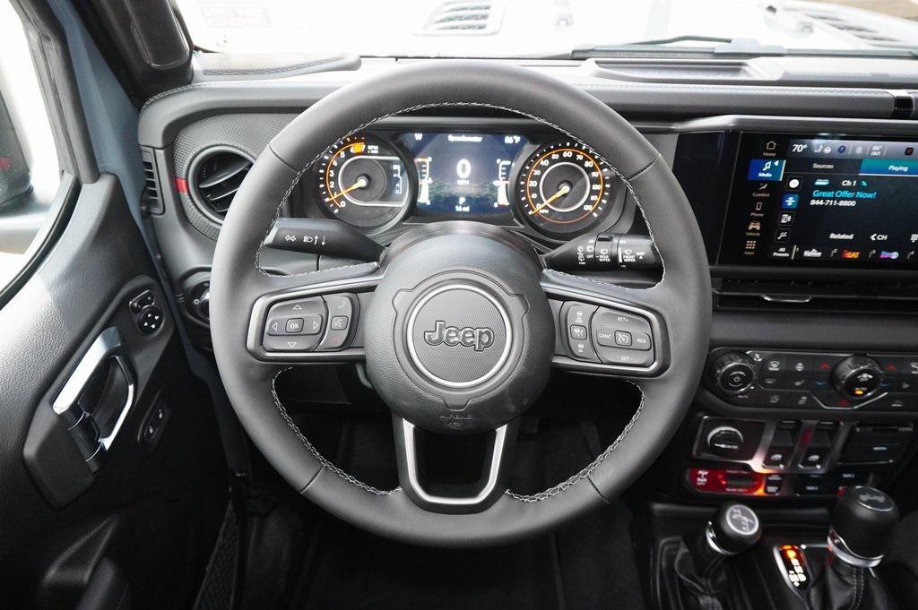 new 2025 Jeep Wrangler car, priced at $48,857