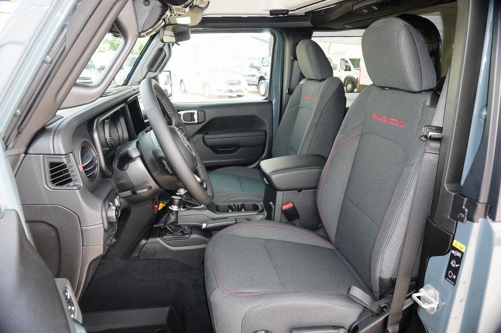 new 2025 Jeep Wrangler car, priced at $48,857