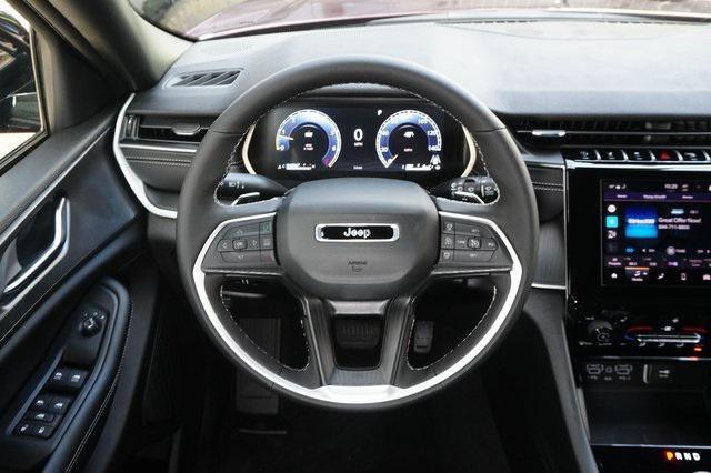 new 2025 Jeep Grand Cherokee car, priced at $40,484