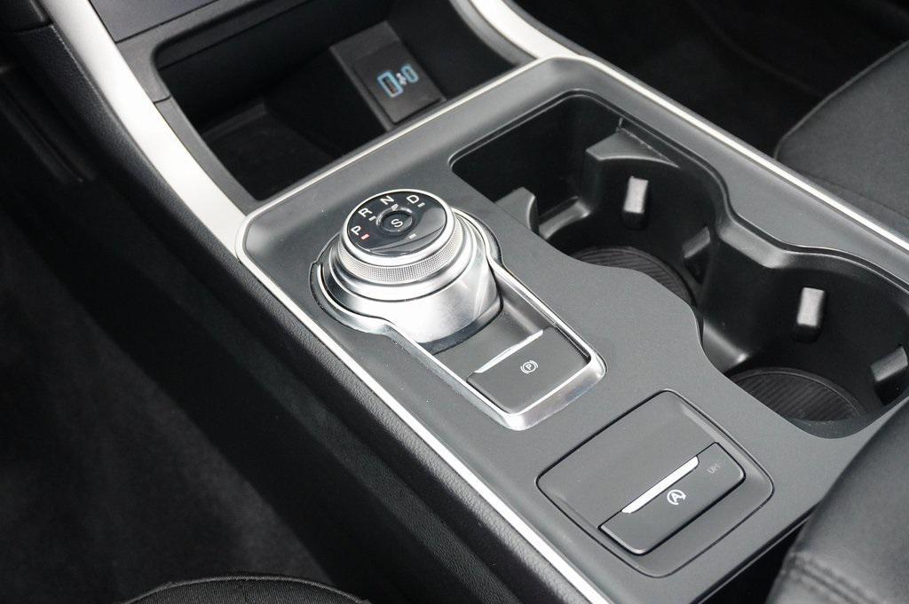 used 2024 Ford Edge car, priced at $27,999