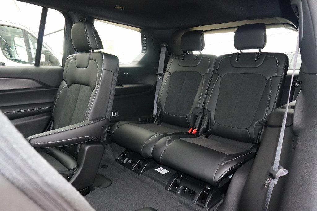 new 2025 Jeep Grand Cherokee L car, priced at $40,116