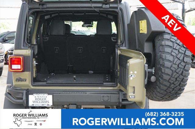 new 2025 Jeep Wrangler car, priced at $77,928