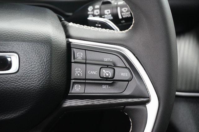 used 2024 Jeep Grand Cherokee car, priced at $32,999