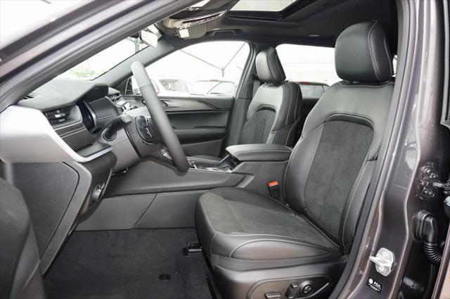 new 2025 Jeep Grand Cherokee L car, priced at $46,000