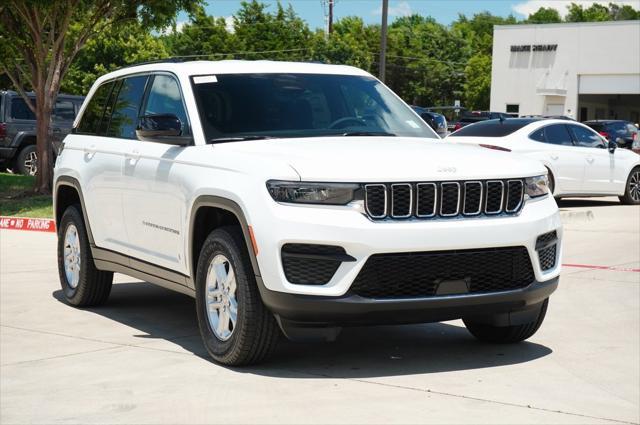 new 2025 Jeep Grand Cherokee car, priced at $37,297