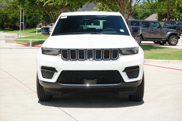 new 2025 Jeep Grand Cherokee car, priced at $37,297