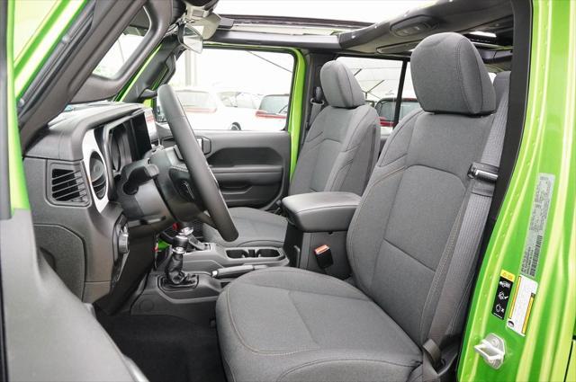 new 2025 Jeep Wrangler car, priced at $49,592