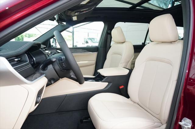 new 2025 Jeep Grand Cherokee L car, priced at $49,197