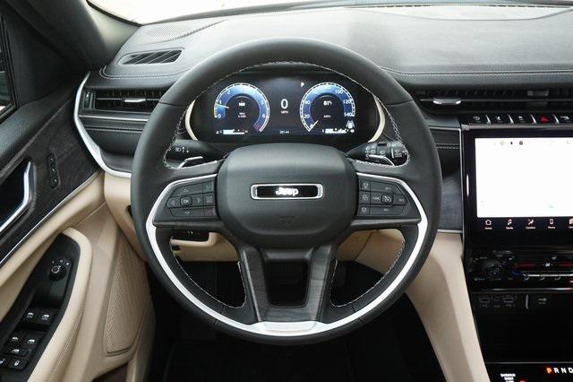 new 2025 Jeep Grand Cherokee car, priced at $41,673