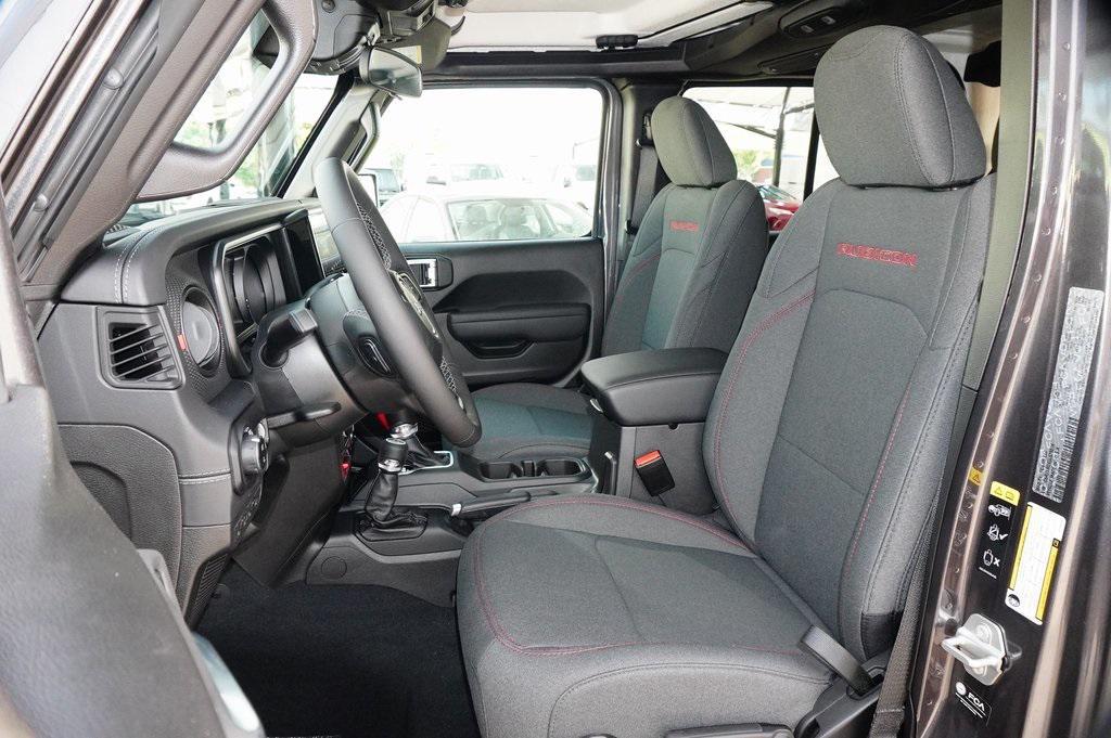 new 2025 Jeep Gladiator car, priced at $48,528