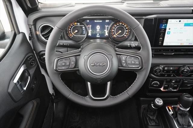 new 2025 Jeep Gladiator car, priced at $43,646