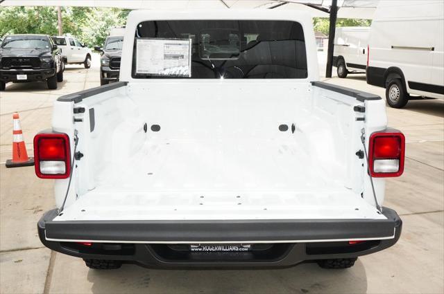 new 2025 Jeep Gladiator car, priced at $43,646