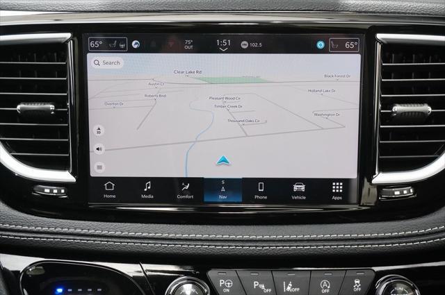 used 2024 Chrysler Pacifica car, priced at $39,999