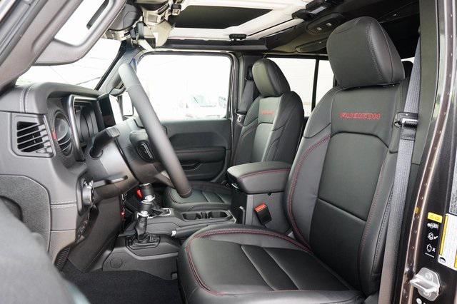 new 2025 Jeep Gladiator car, priced at $53,021