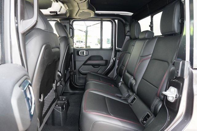 new 2025 Jeep Gladiator car, priced at $53,021
