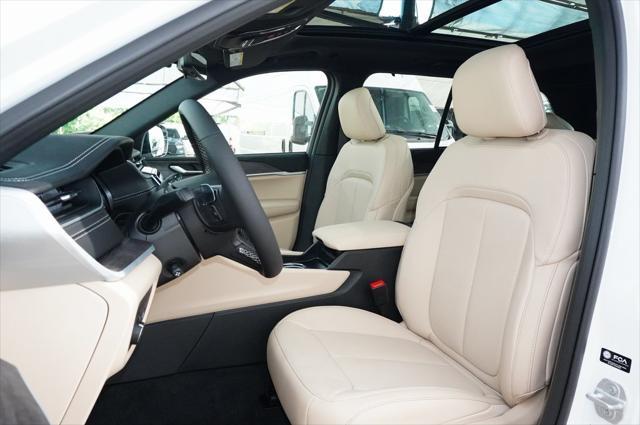 new 2025 Jeep Grand Cherokee car, priced at $44,471