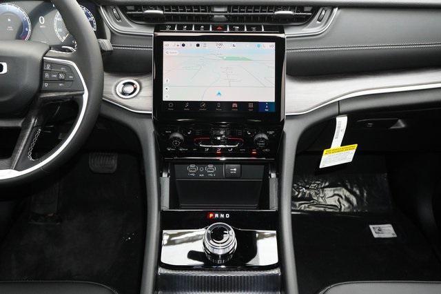 new 2025 Jeep Grand Cherokee car, priced at $42,323