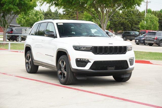 new 2025 Jeep Grand Cherokee car, priced at $42,323