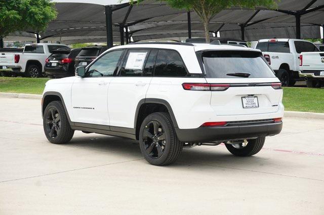 new 2025 Jeep Grand Cherokee car, priced at $42,323