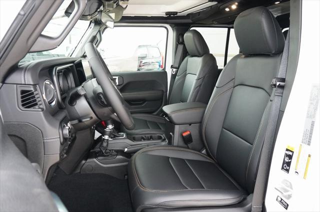 new 2025 Jeep Gladiator car, priced at $45,171