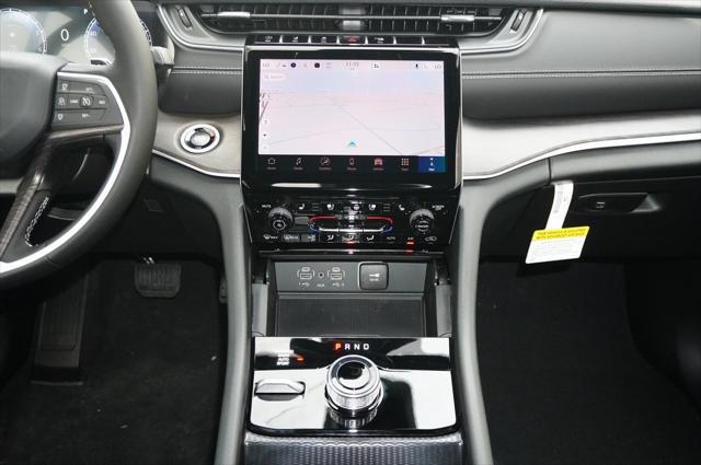 new 2025 Jeep Grand Cherokee car, priced at $47,603