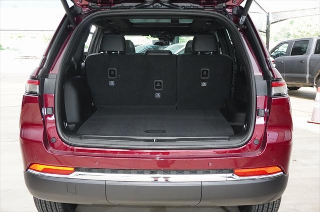 new 2025 Jeep Grand Cherokee car, priced at $47,603