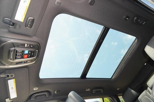 new 2025 Jeep Grand Cherokee car, priced at $47,603