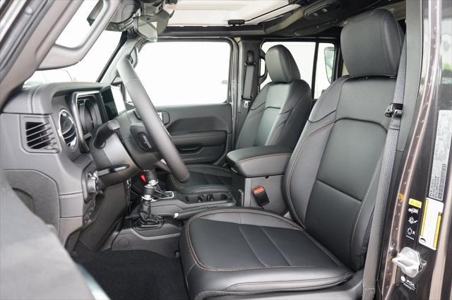 new 2025 Jeep Gladiator car, priced at $42,718