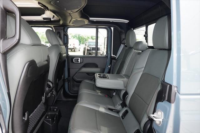 new 2025 Jeep Gladiator car, priced at $56,797