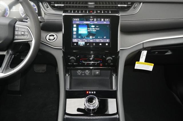 new 2025 Jeep Grand Cherokee car, priced at $40,488