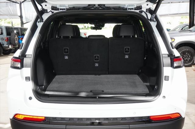 new 2025 Jeep Grand Cherokee car, priced at $40,488