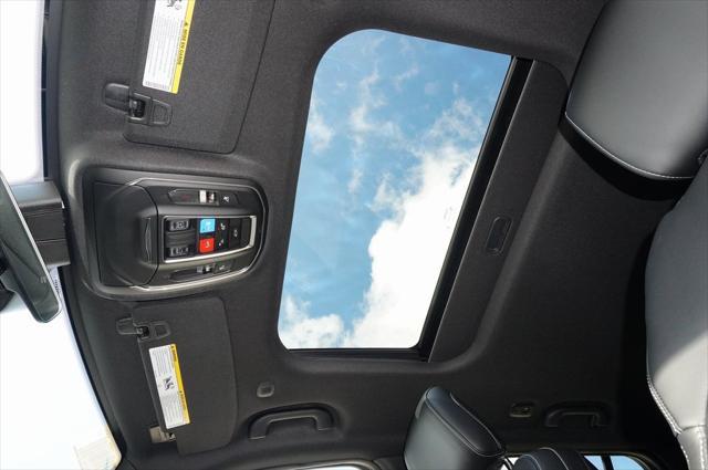 new 2025 Jeep Grand Cherokee car, priced at $40,488