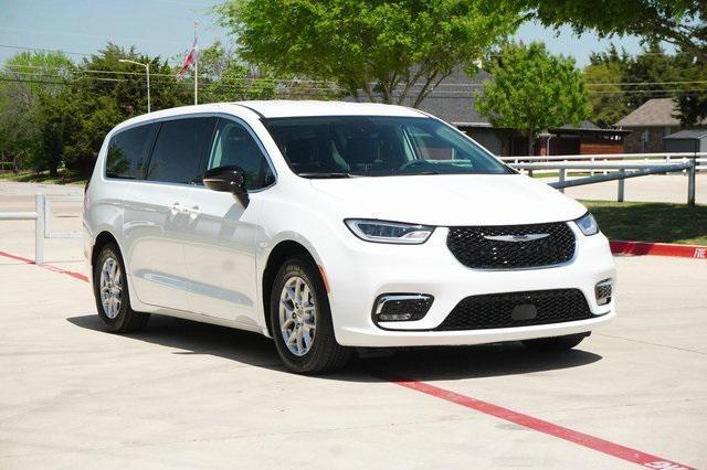 used 2024 Chrysler Pacifica car, priced at $38,999