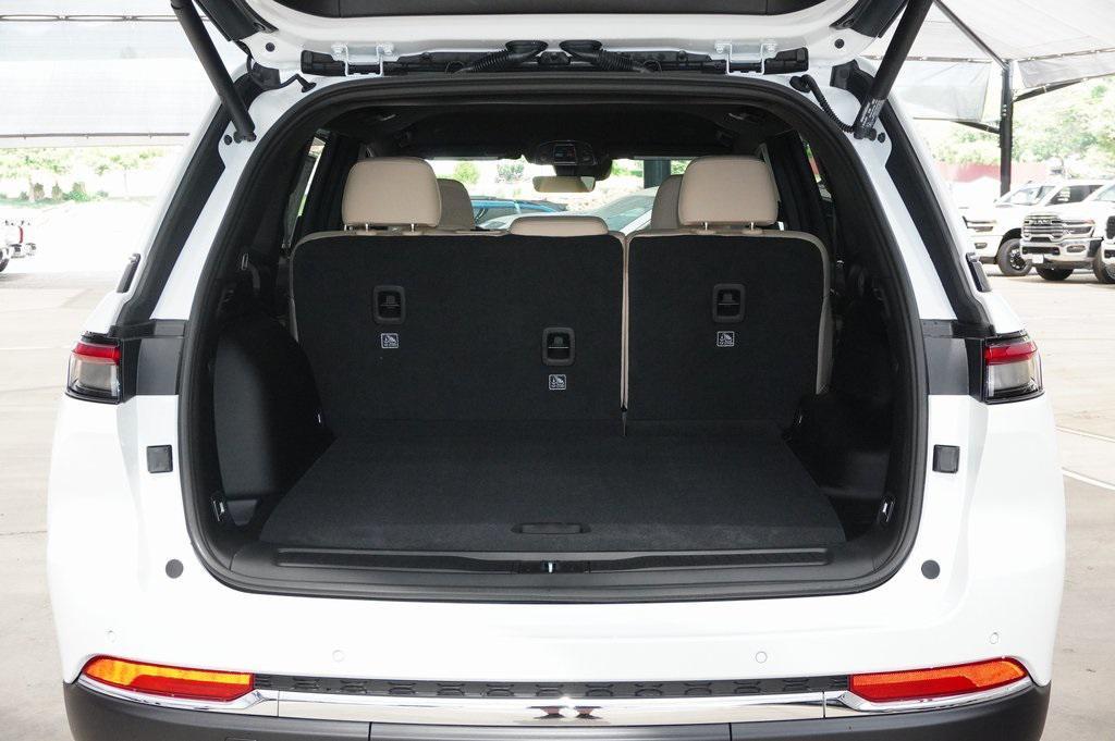 new 2025 Jeep Grand Cherokee car, priced at $40,968